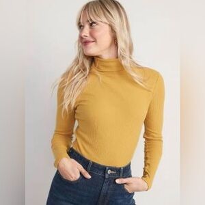 Brand new Old navy ribbed turtleneck sz medium